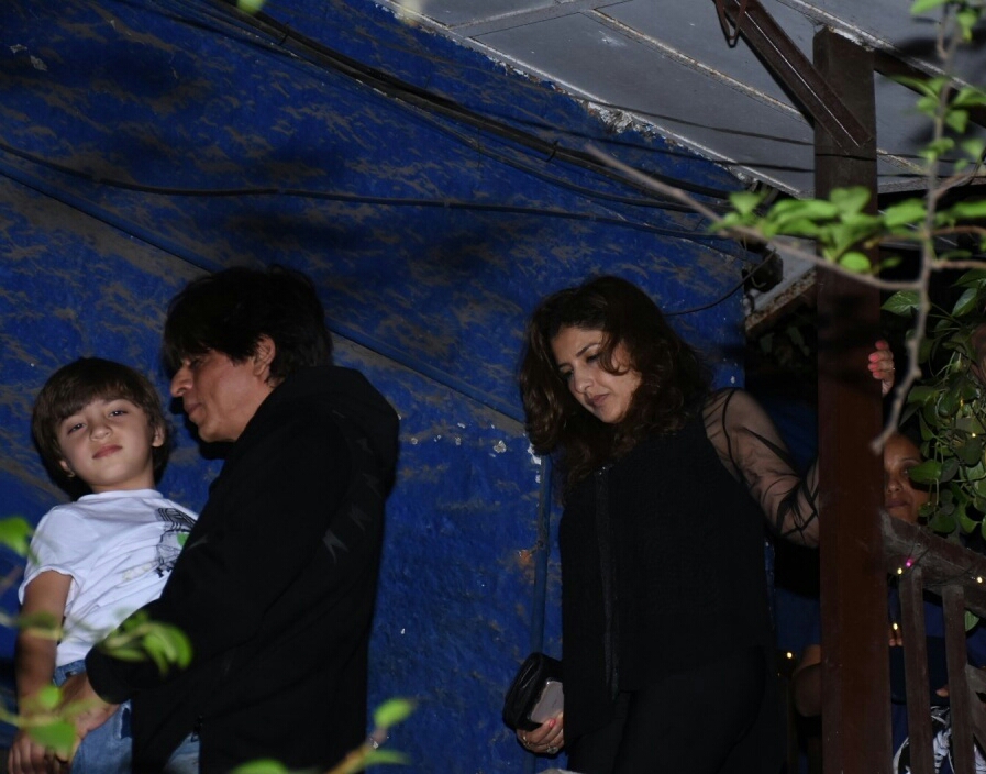 Shah Rukh Khan Spotted With His Son AbRam Khan