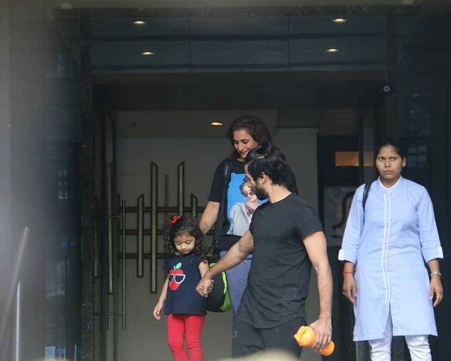 Shahid Kapoor And Mira Rajput Seen At Juhu