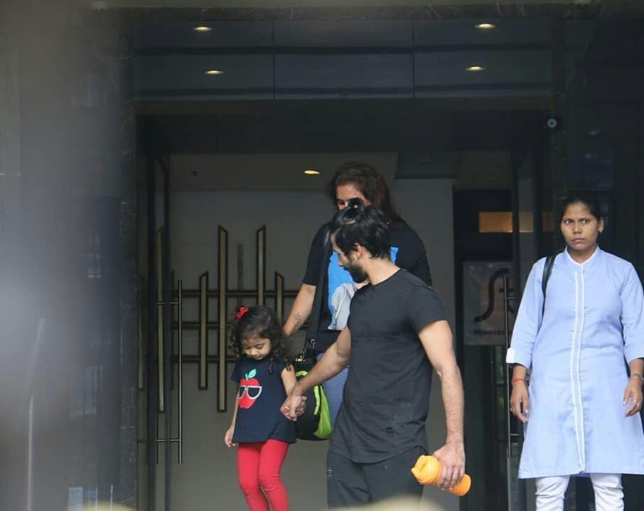 Shahid Kapoor And Mira Rajput Seen At Juhu