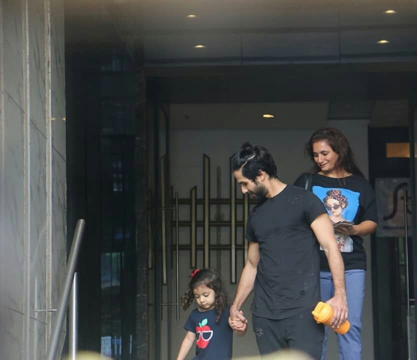 Shahid Kapoor And Mira Rajput Seen At Juhu