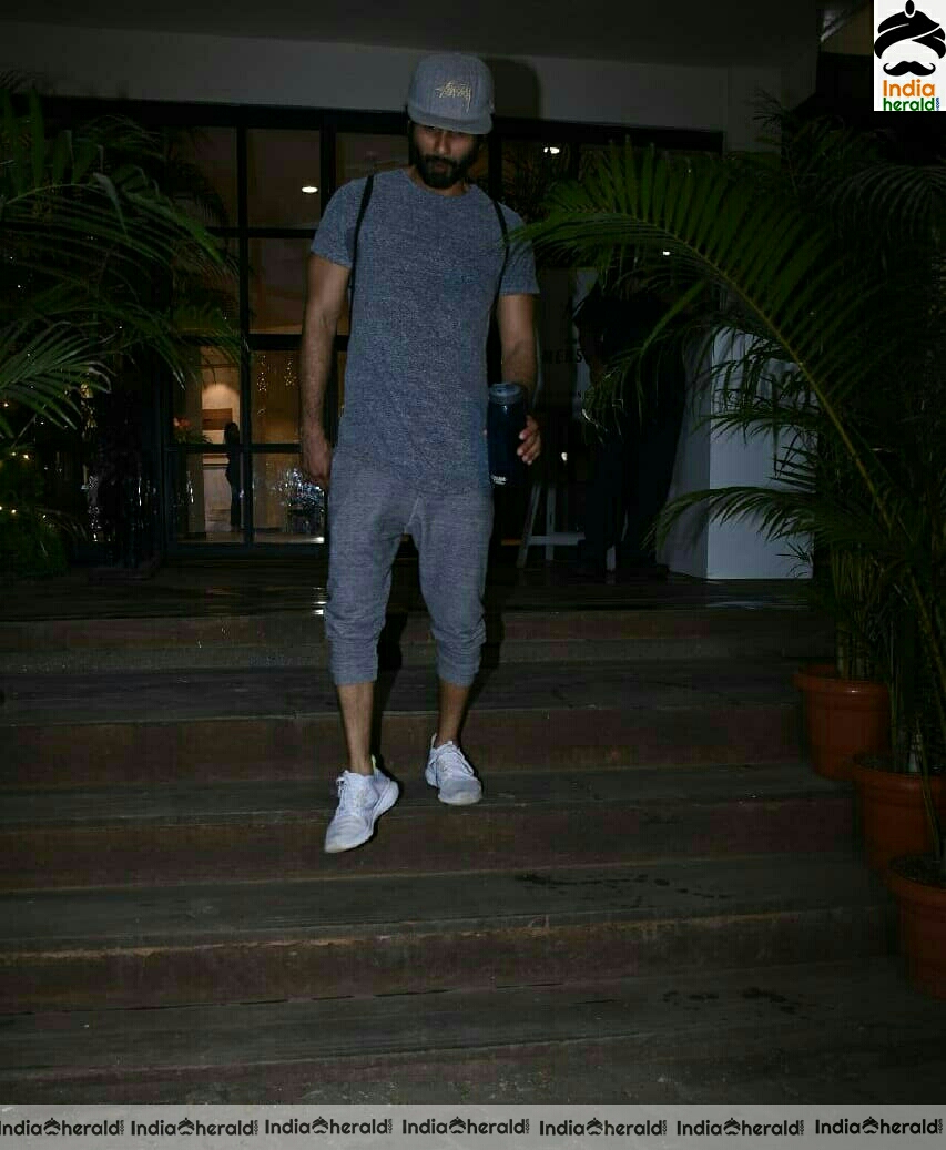 Shahid kapoor and Mira Rajput Spotted At Gym In Bandra