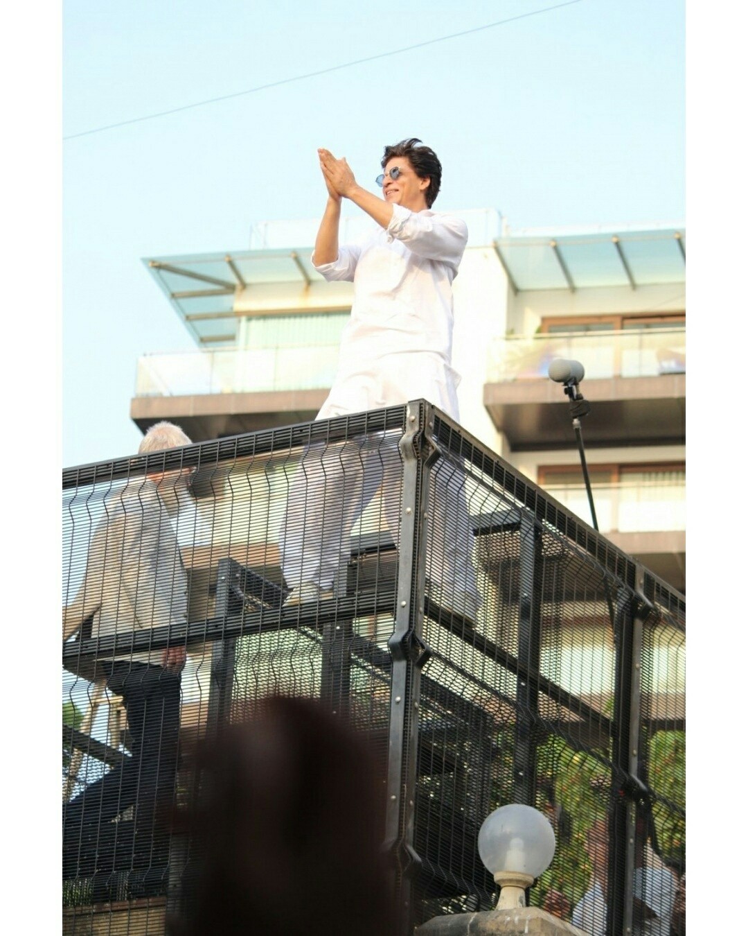 Shahrukh Khan During A Fan Meet From House Balcony