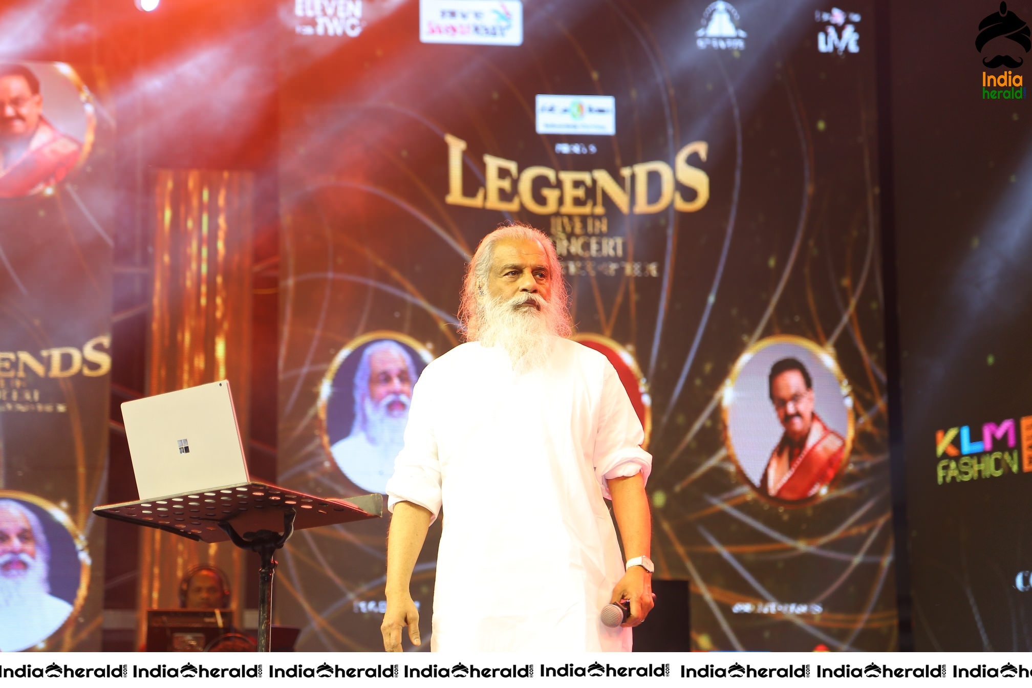 Singer Jesudas with other Legendary Singers at Legends Show Photos