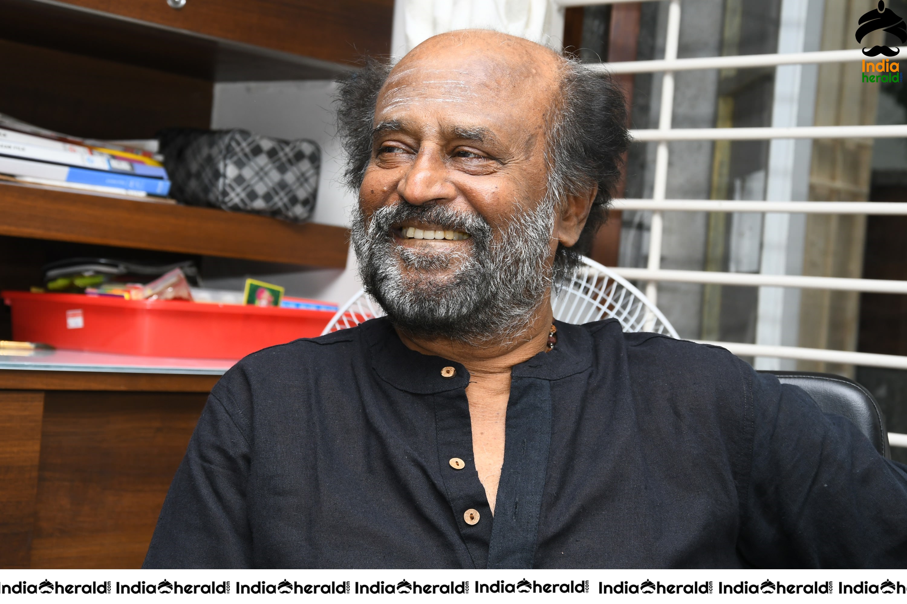 Super Star Rajini distribute Free Homes to the people who lost everything in Gaja Cyclone Set 1