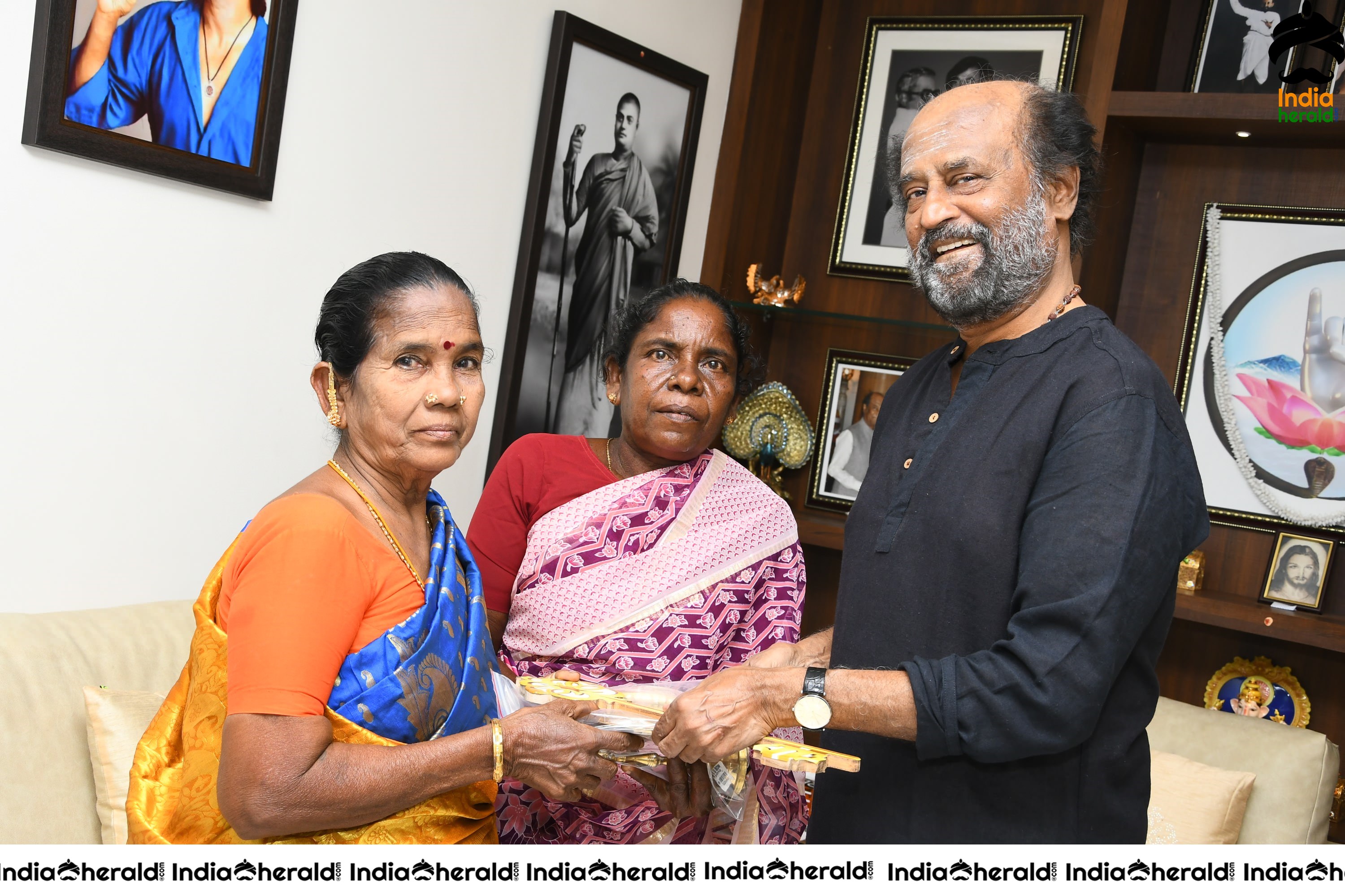 Super Star Rajini distribute Free Homes to the people who lost everything in Gaja Cyclone Set 2