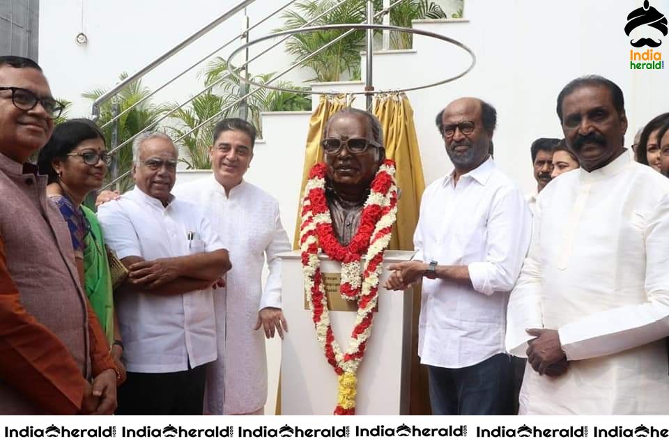 Super Star Rajinikanth and Ulaganayagan Kamal Haasan unveiled the statue of Director K Balachandar Set 1