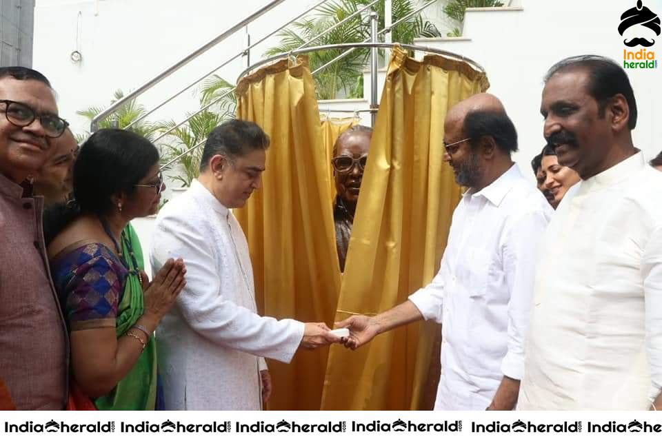 Super Star Rajinikanth and Ulaganayagan Kamal Haasan unveiled the statue of Director K Balachandar Set 1