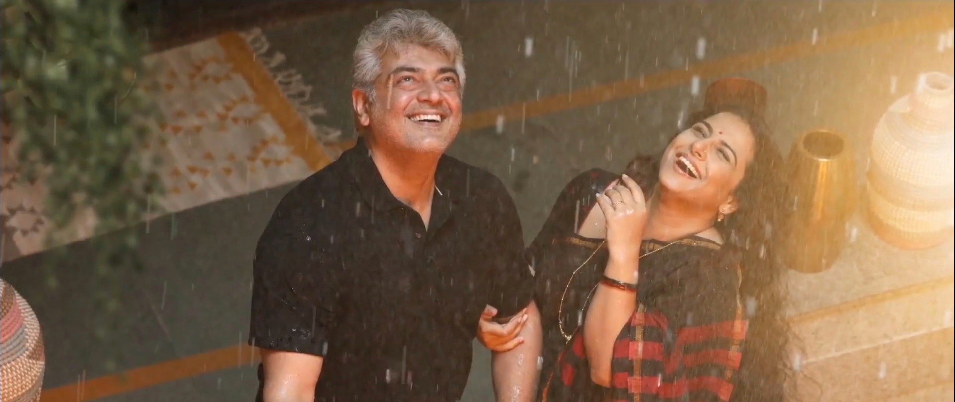 Thala Ajith And Vidya Balan Romantic Stills From Nerkonda Paarvai Set 1