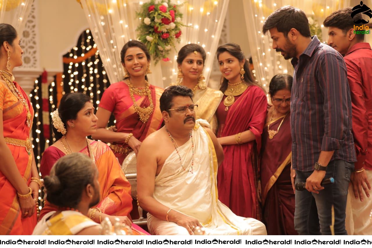 Thumbaa Director Latest AD with Legendary Cinematographer