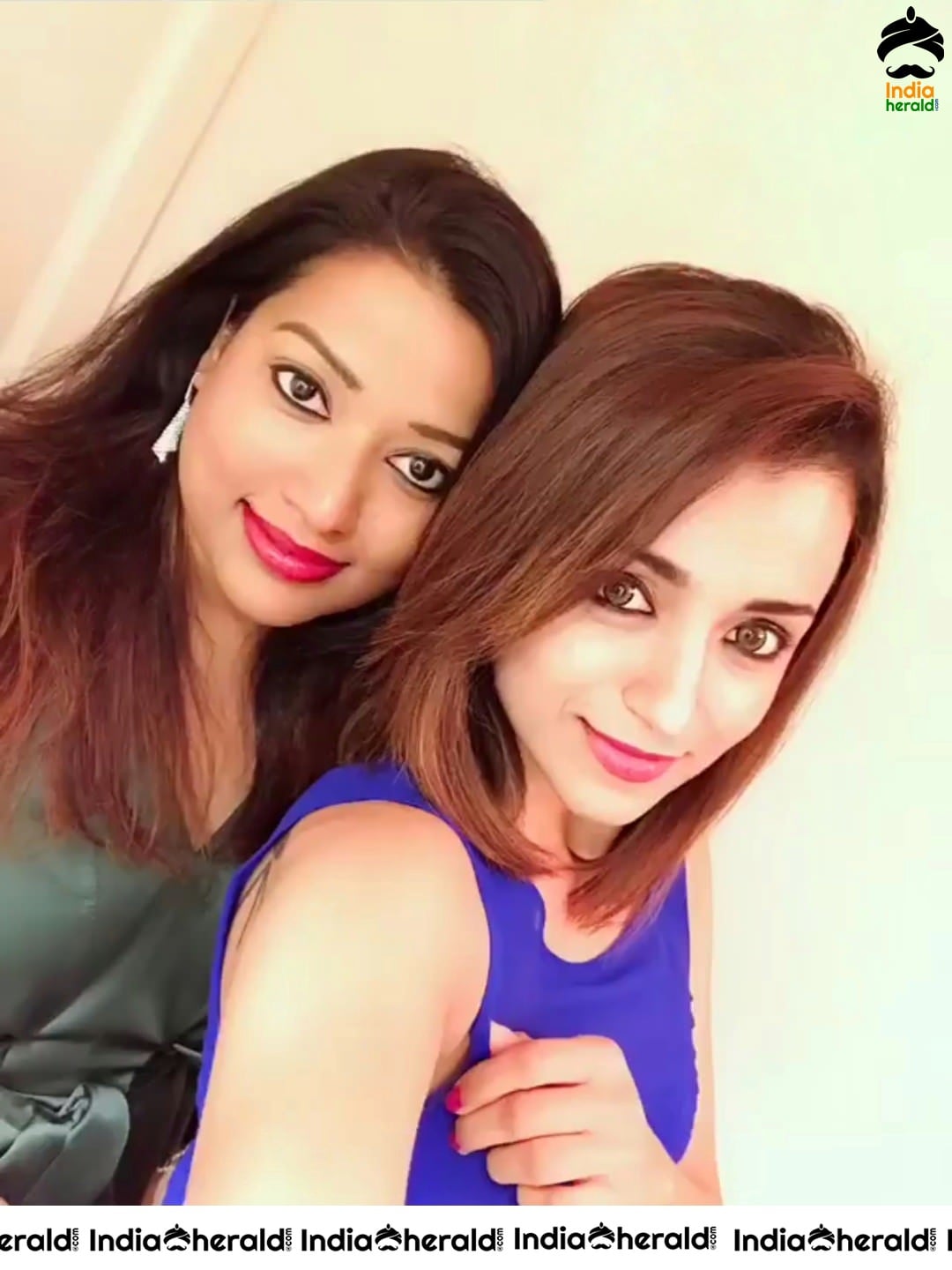 Trisha Latest Hot Personal Photos With Her Friends And family