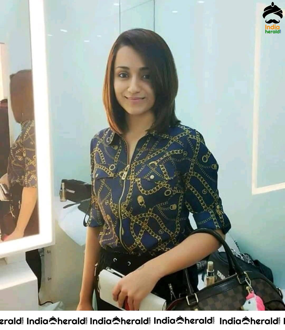 Trisha Latest Hot Personal Photos With Her Friends And family