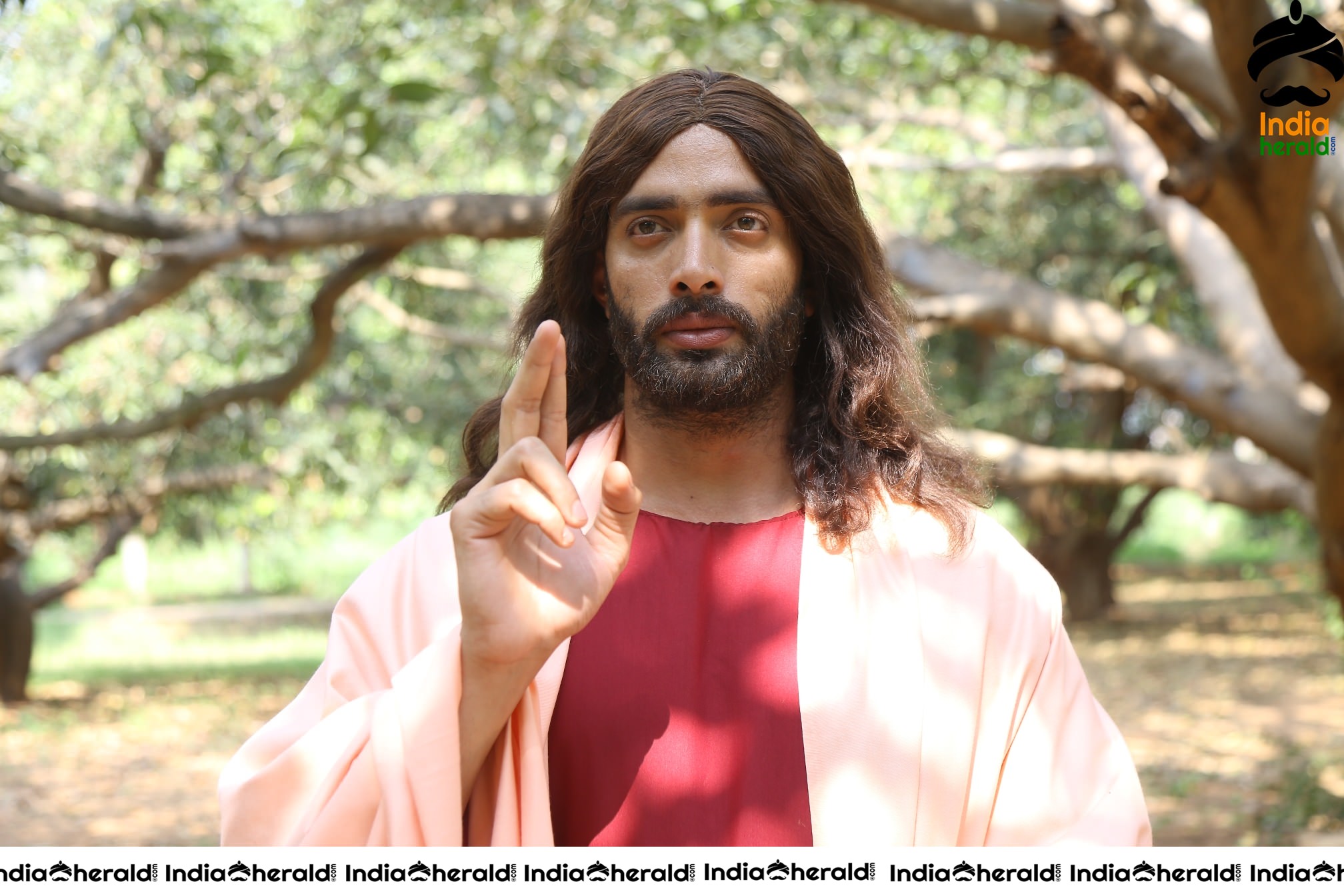 Various Looks of Actor Suman from his new movie