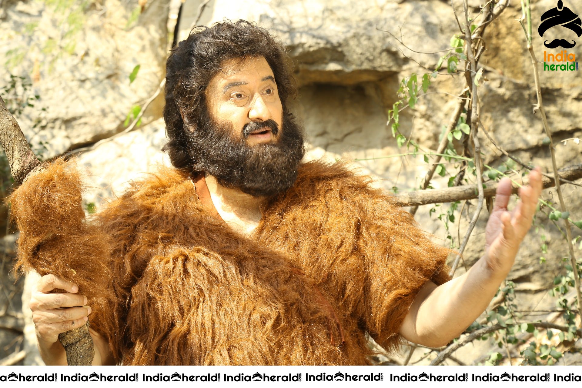 Various Looks of Actor Suman from his new movie