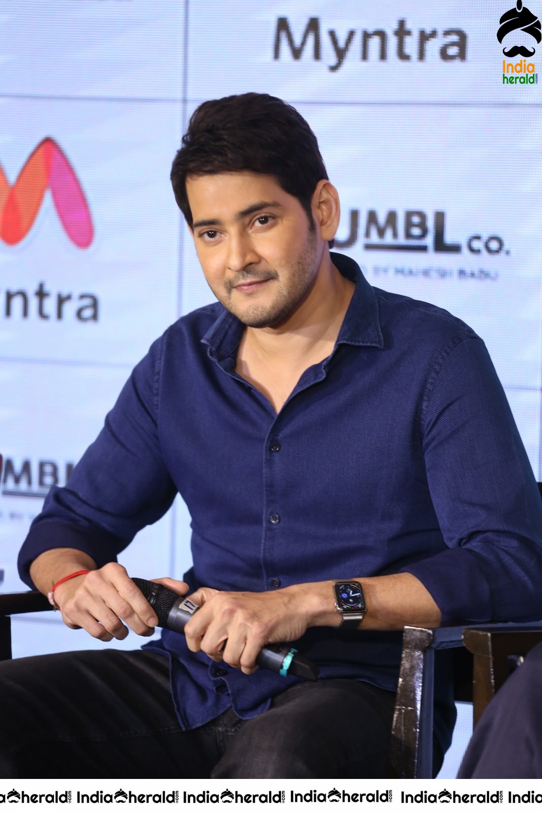 Various Looks of Mahesh Babu during the launch of his Apparell Brand Set 1