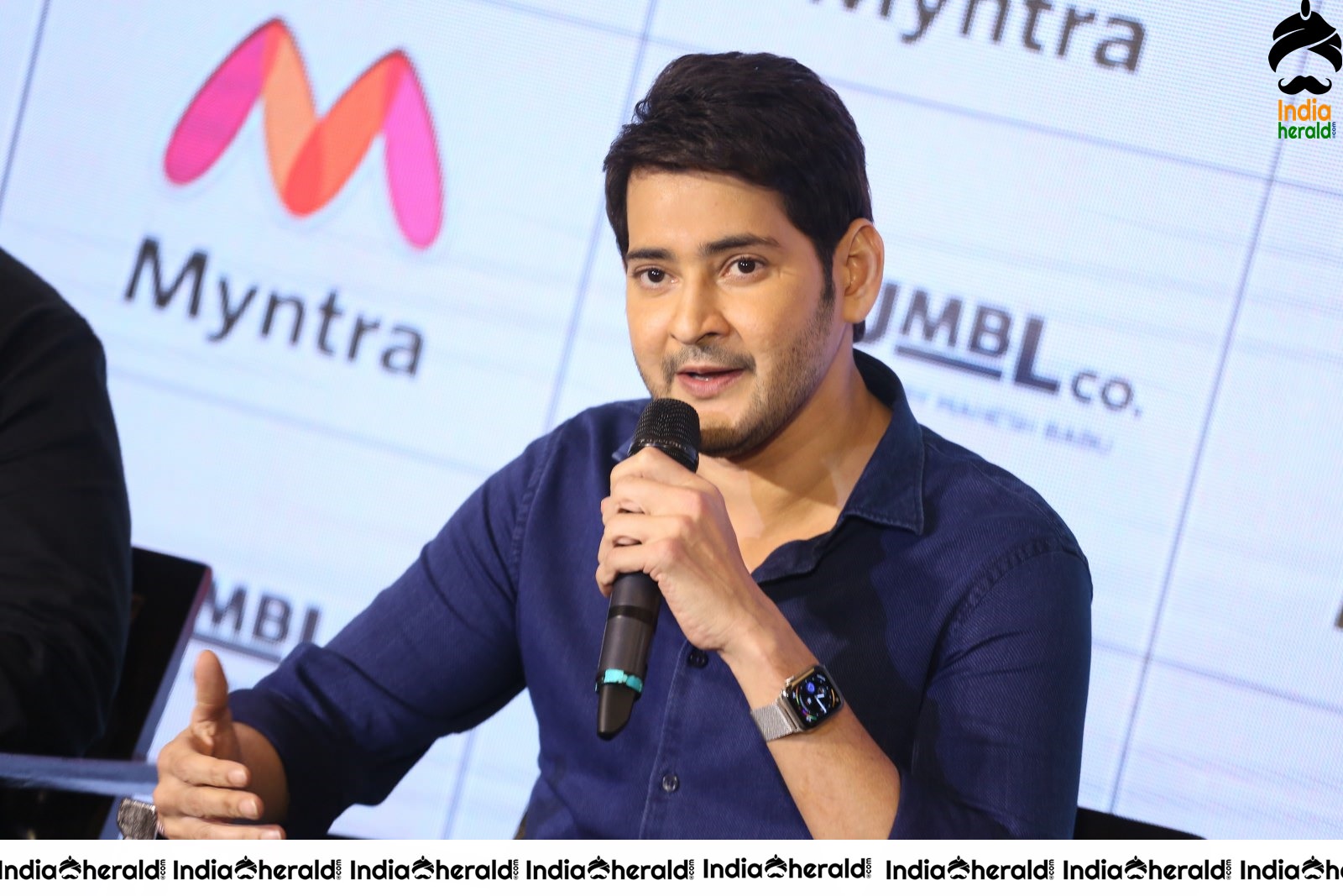 Various Looks of Mahesh Babu during the launch of his Apparell Brand Set 1