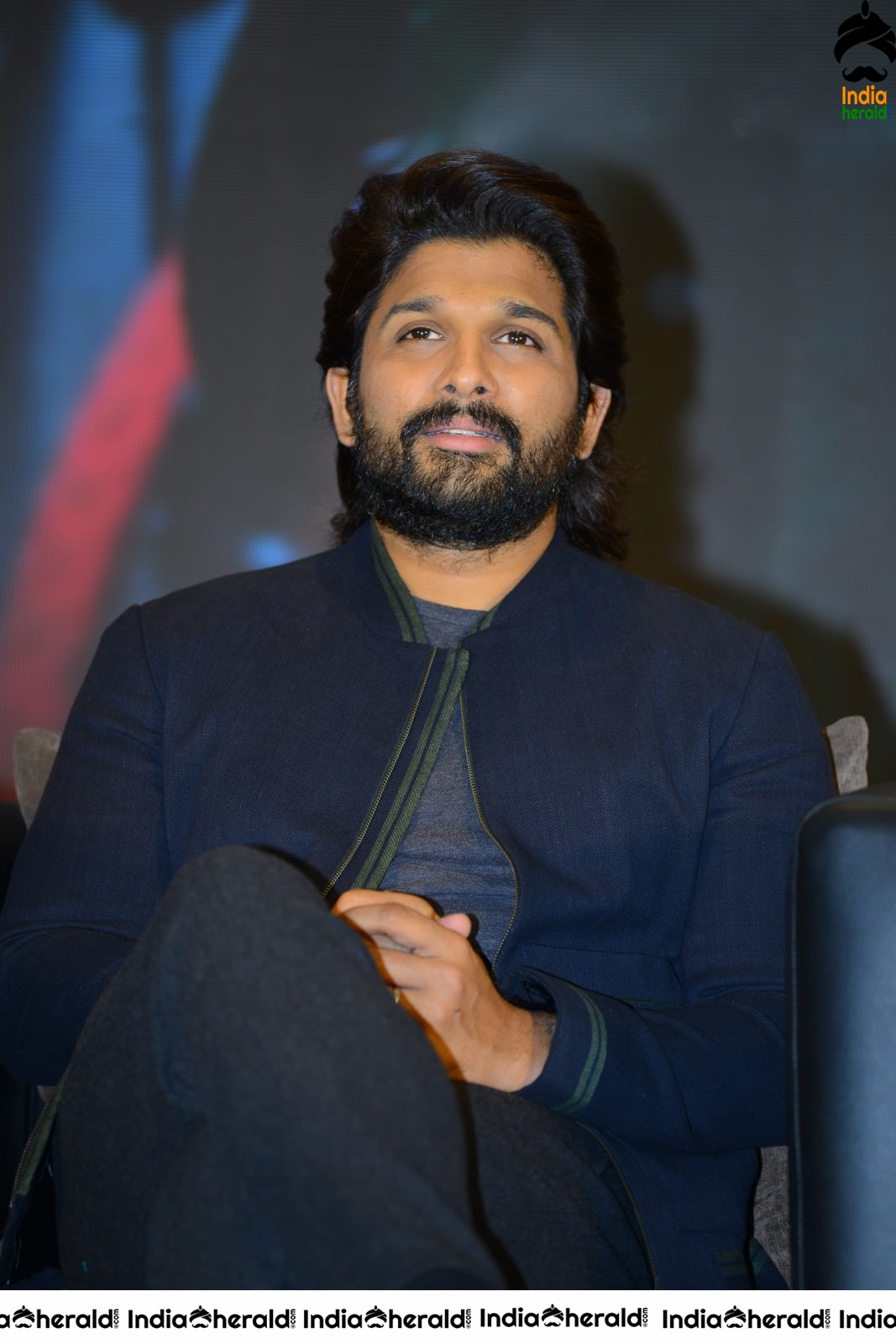 Various Moods of Actor Allu Arjun On the Stage Set 2