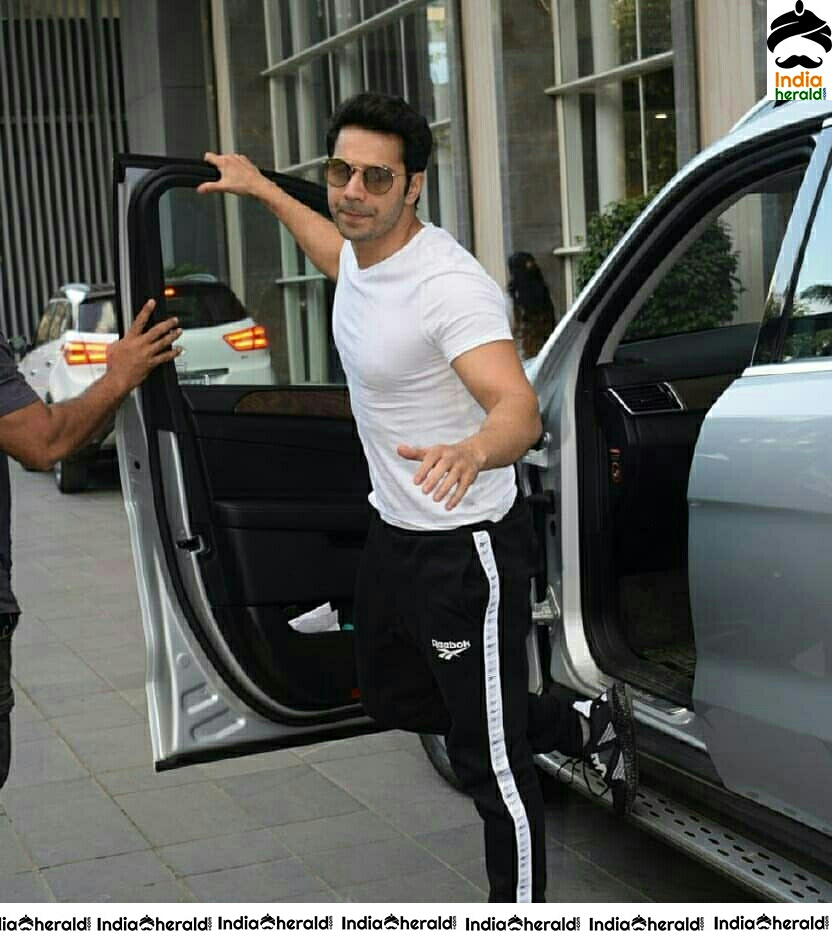 Varun Dhawan Spotted At Andheri