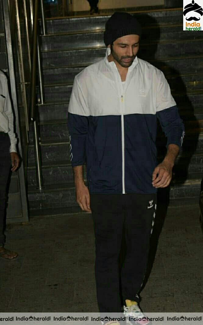 Varun Dhawan Spotted Outside At Bandra