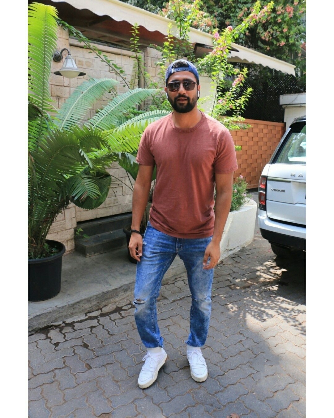 Vicky Kaushal Seen At Juhu