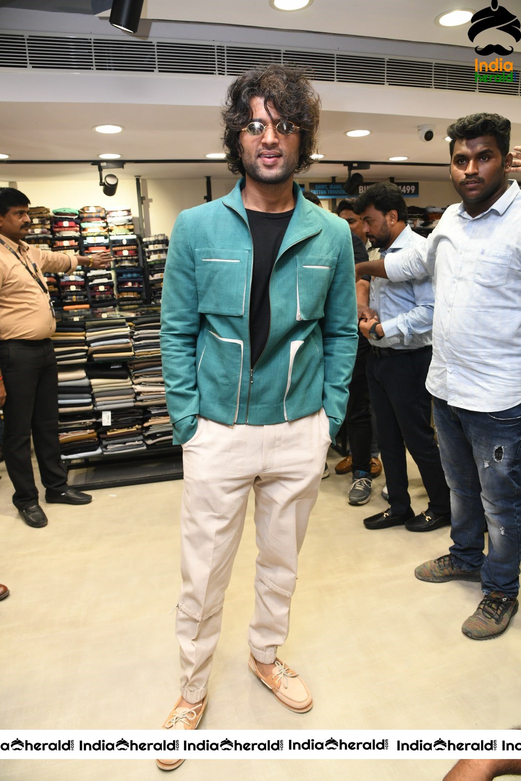 Vijay Devarakonda Launch KLM Shopping Mall Set 1