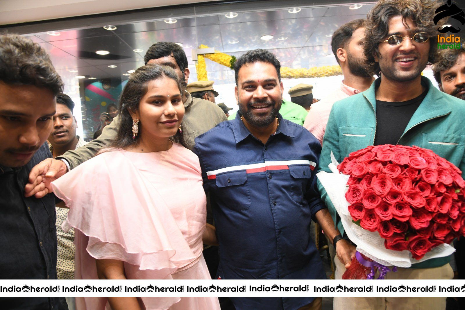 Vijay Devarakonda Launch KLM Shopping Mall Set 1