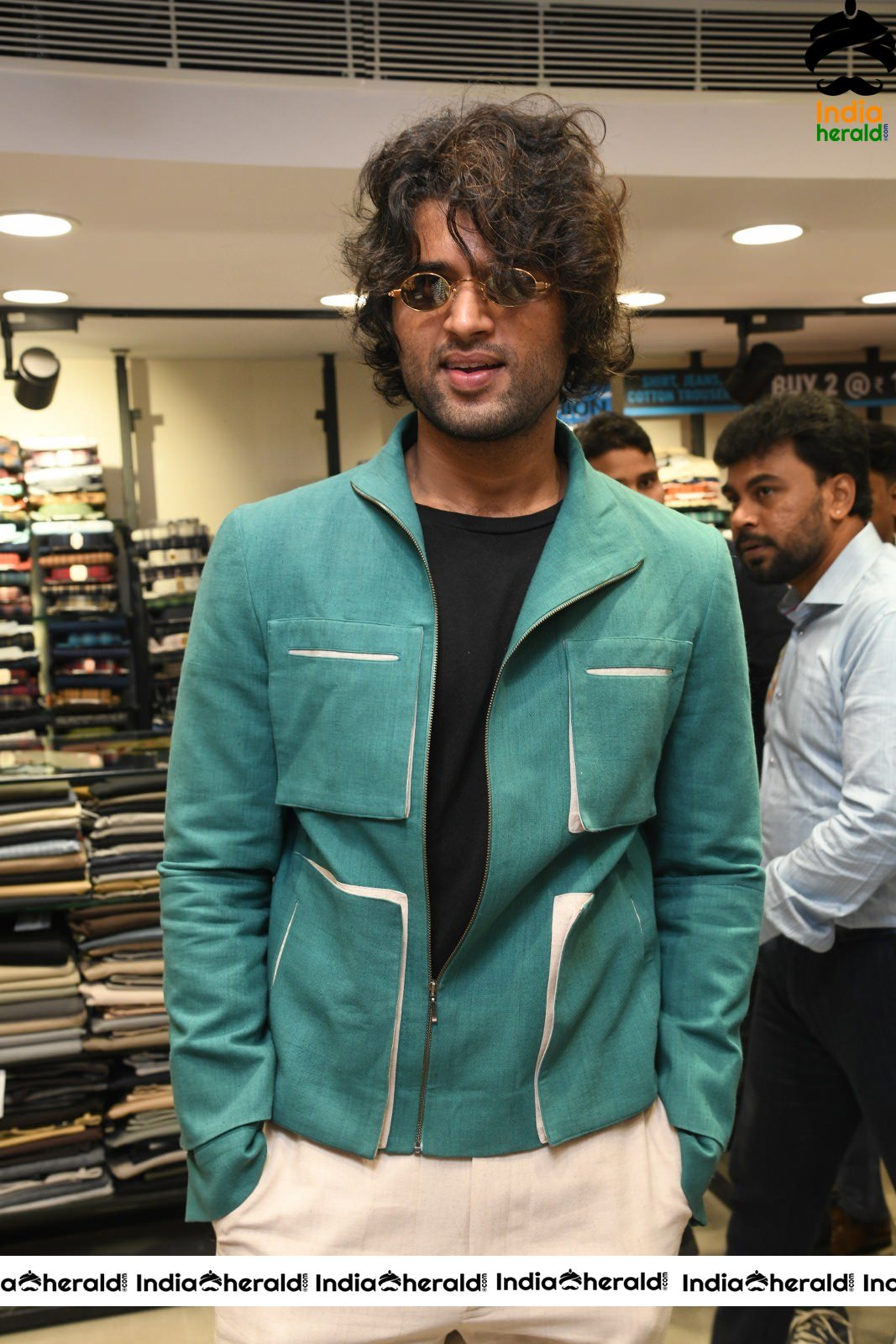 Vijay Devarakonda Launch KLM Shopping Mall Set 1