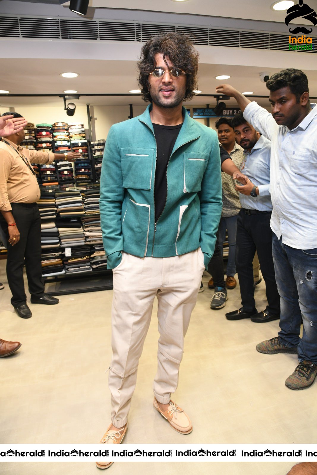 Vijay Devarakonda Launch KLM Shopping Mall Set 1