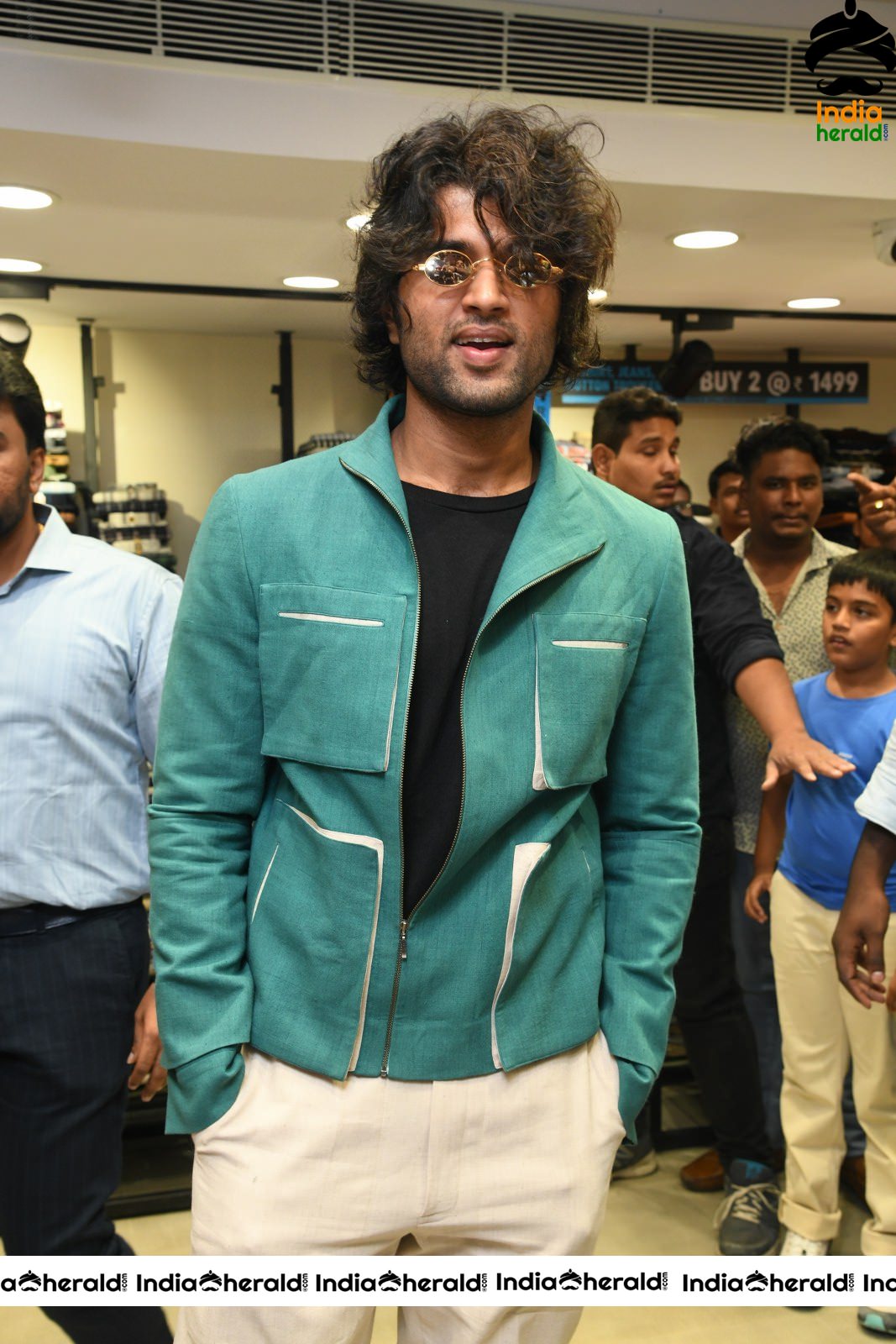 Vijay Devarakonda Launch KLM Shopping Mall Set 2