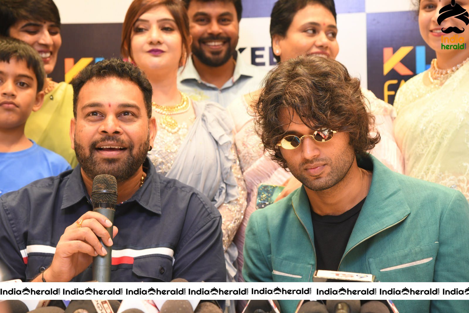 Vijay Devarakonda Launch KLM Shopping Mall Set 3