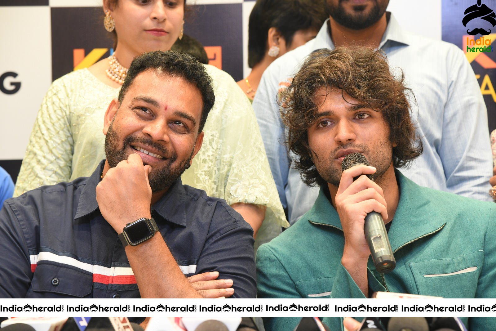 Vijay Devarakonda Launch KLM Shopping Mall Set 4