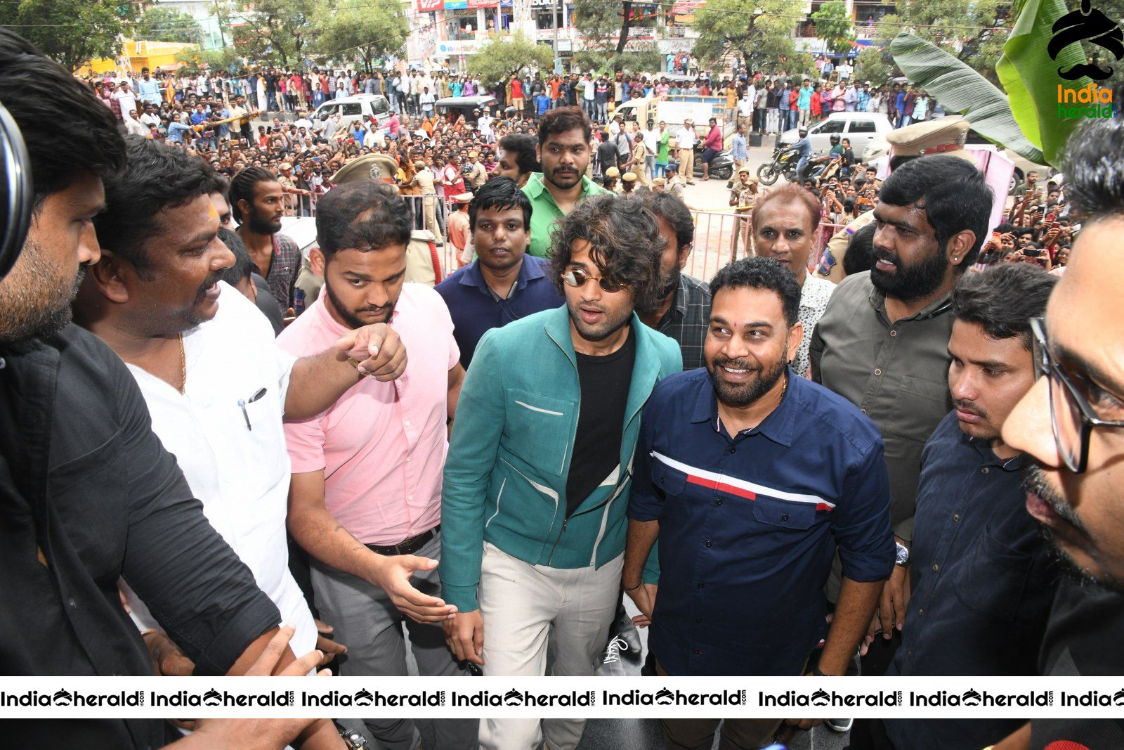 Vijay Devarakonda Launch KLM Shopping Mall Set 5