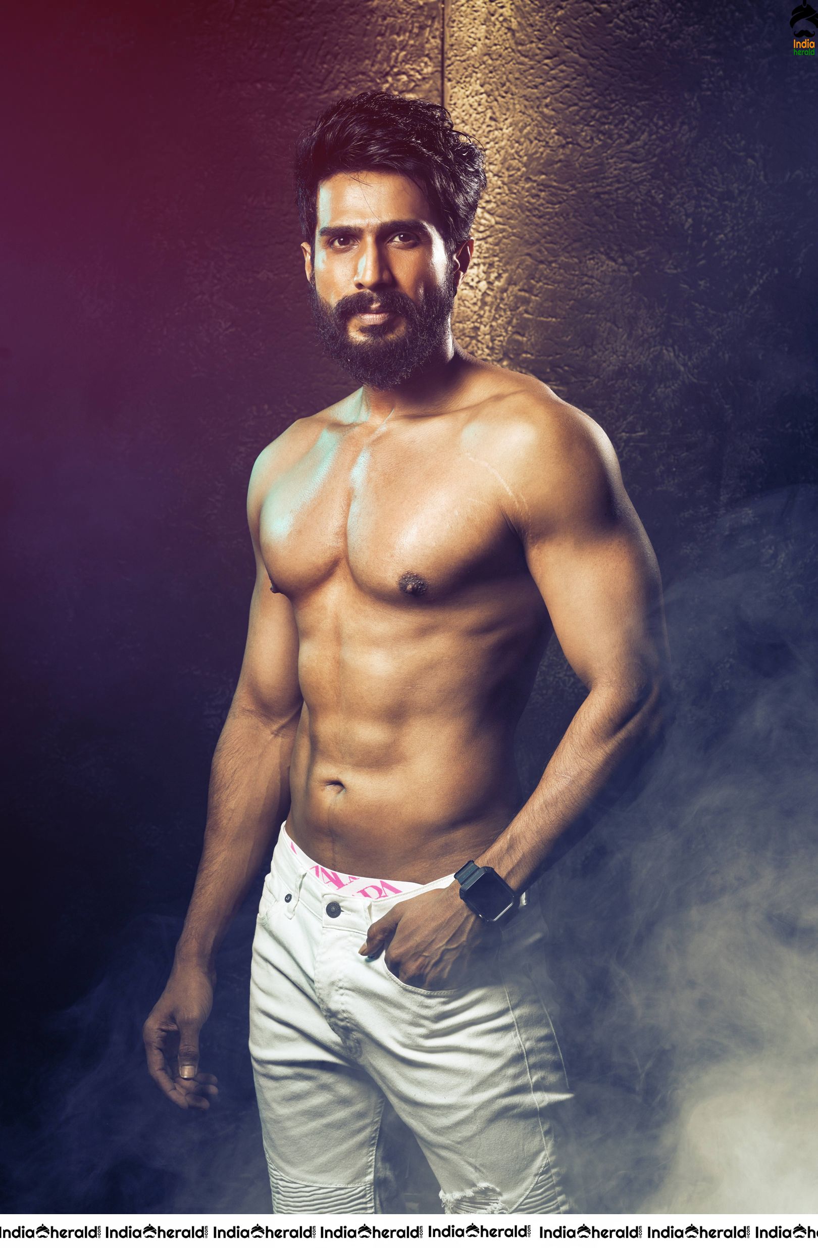 Vishnu Vishal Latest Six Pack Abs Photos