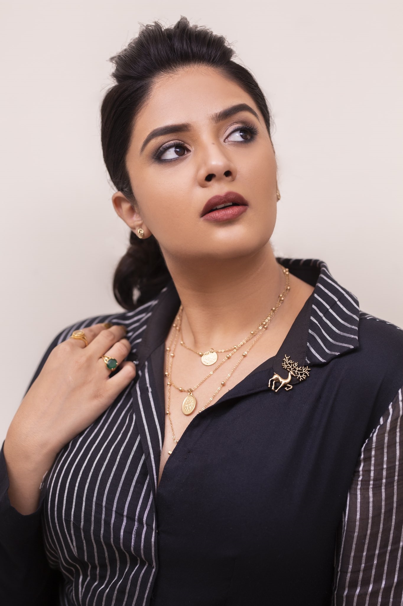 Anchor SreeMukhi Latest Images