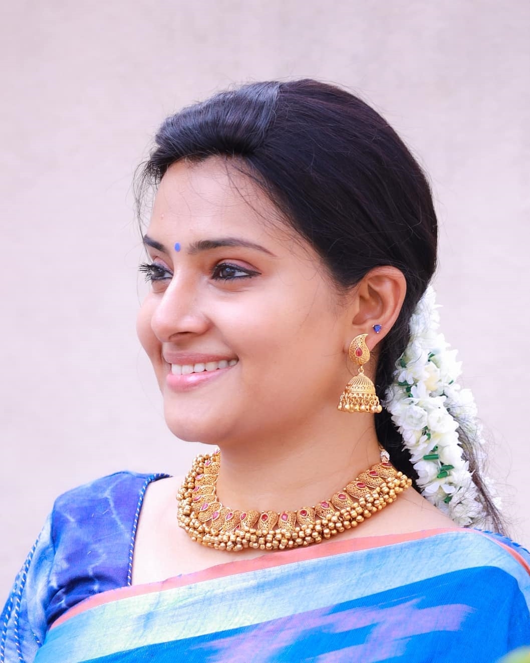 Sruthi Raj latest Photos in sarwe