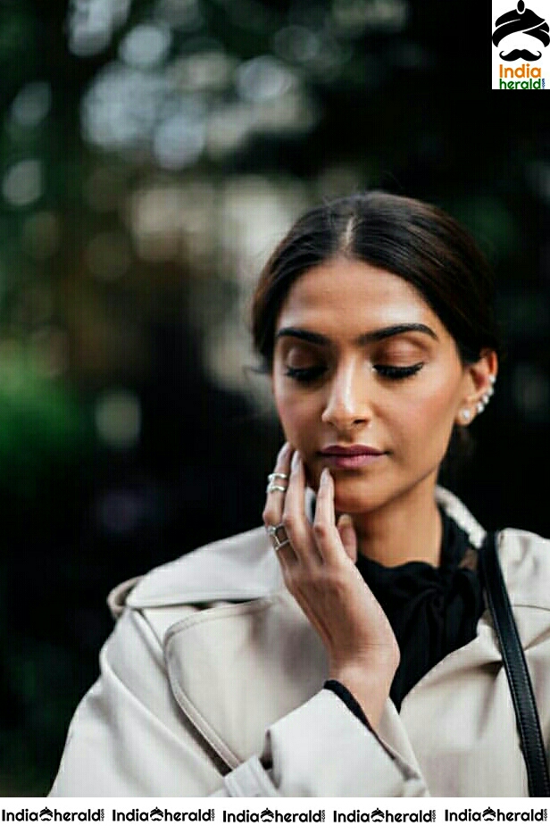 A Gorgeous Sonam Looking Like A British lady