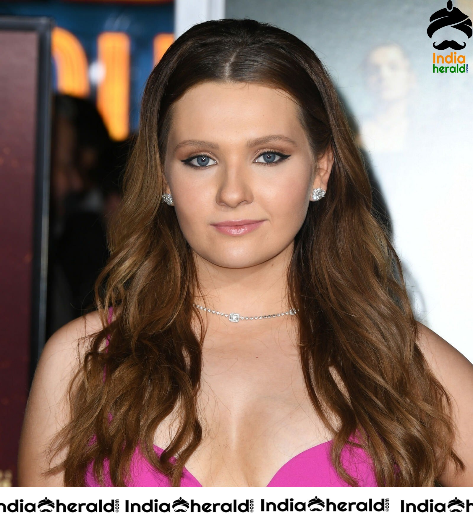 Abigail Breslin at Zombieland Double Tap Premiere in Westwood CA Set 3