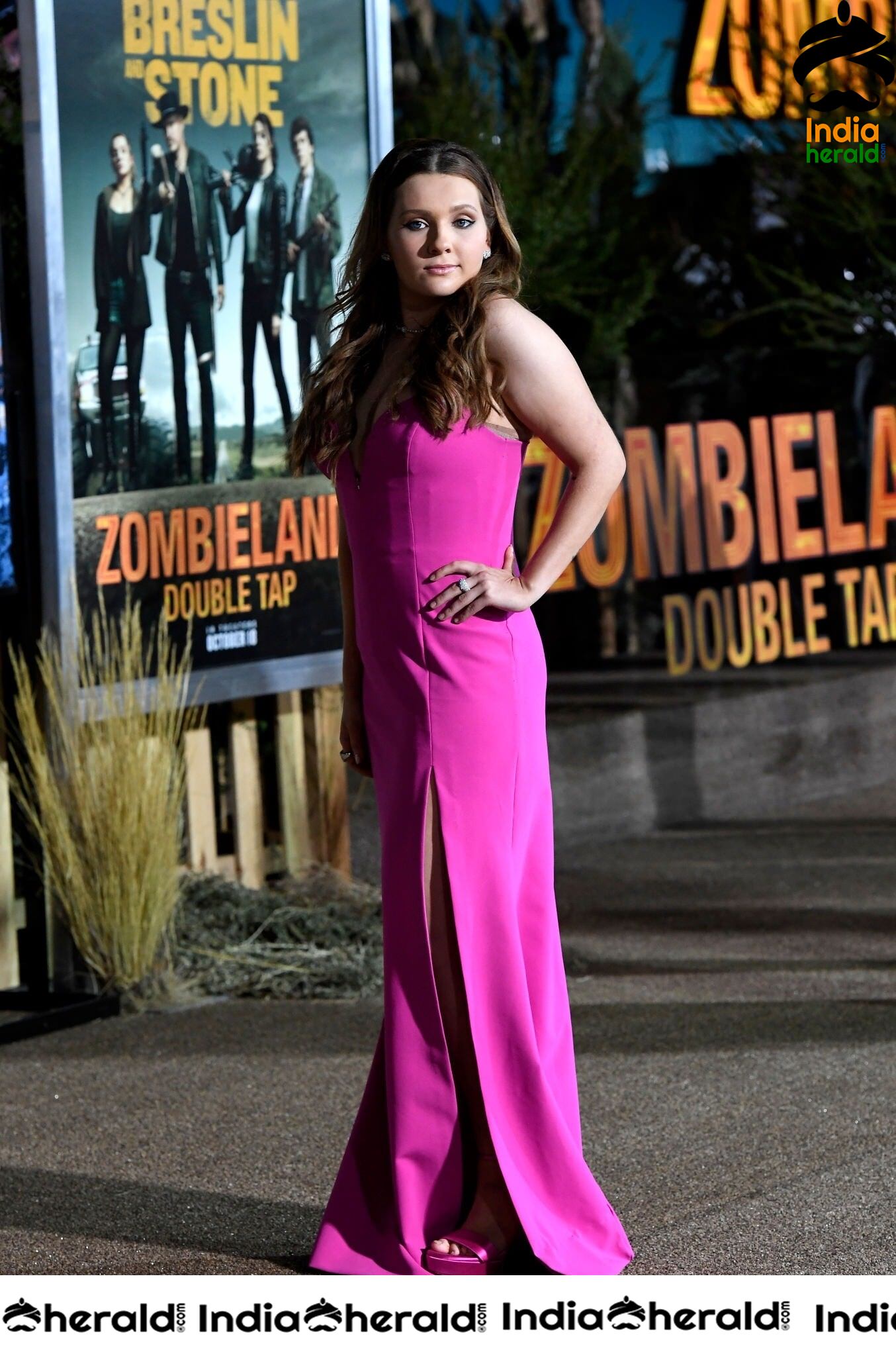 Abigail Breslin at Zombieland Double Tap Premiere in Westwood CA Set 3