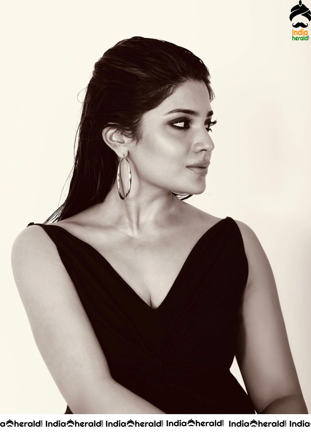 Actress Aathmika Latest HD Photoshoot Stills
