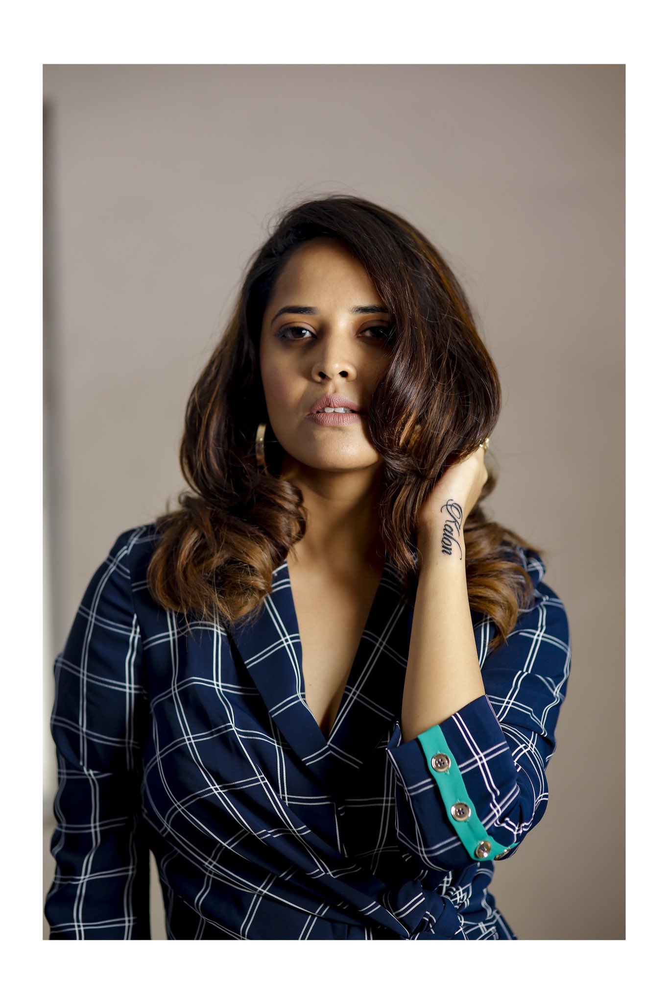 Actress Anasuya bharadwaj latest stunning images