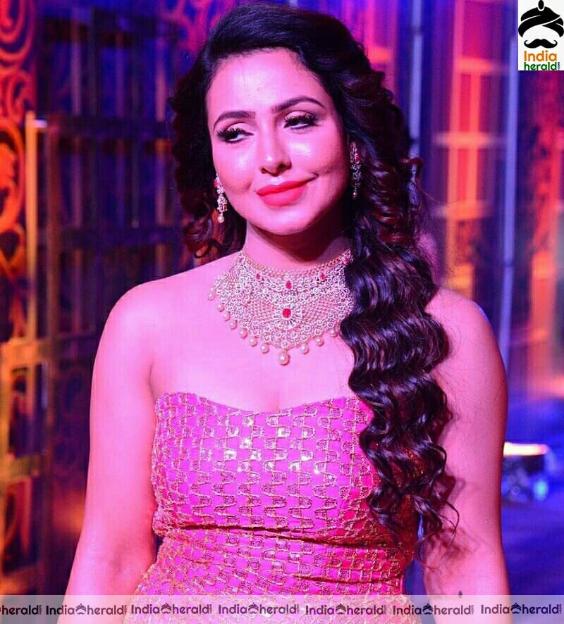 Actress Angana Roy Hot Stills From ZEE Telugu Bullitera Awards 2019