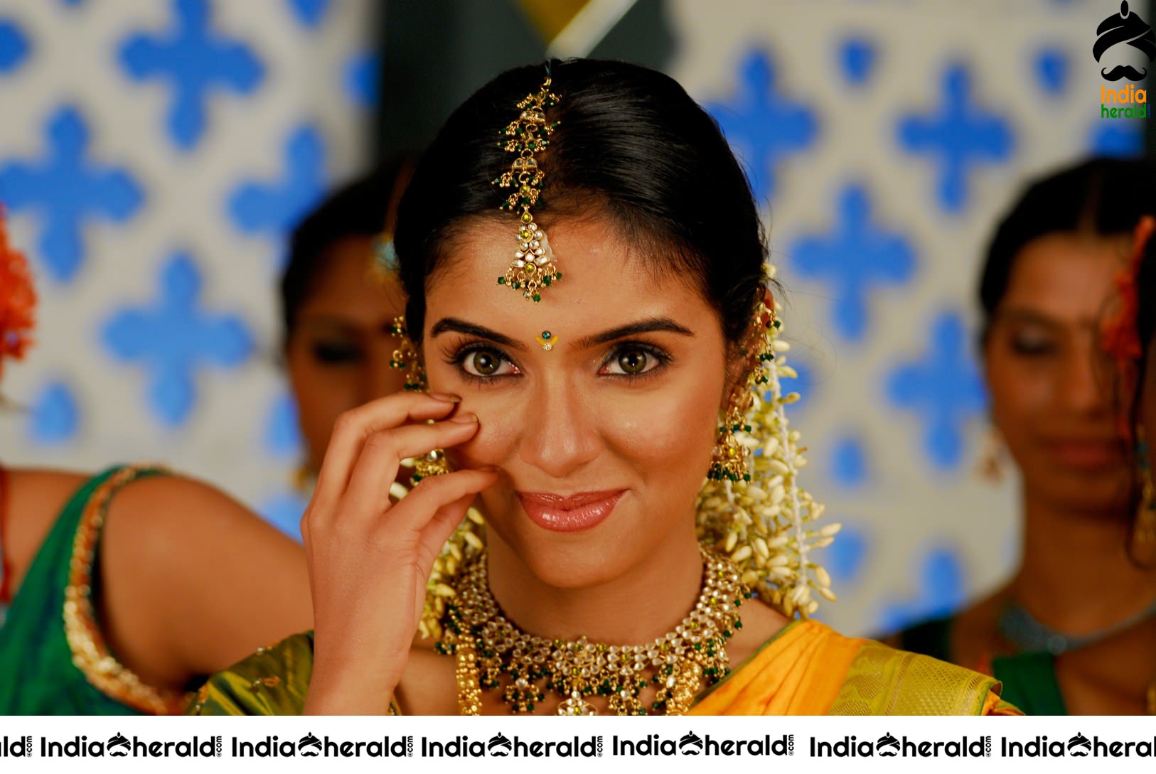 Actress Asin Unseen CUTE and DROP DEAD GORGEOUS Photos