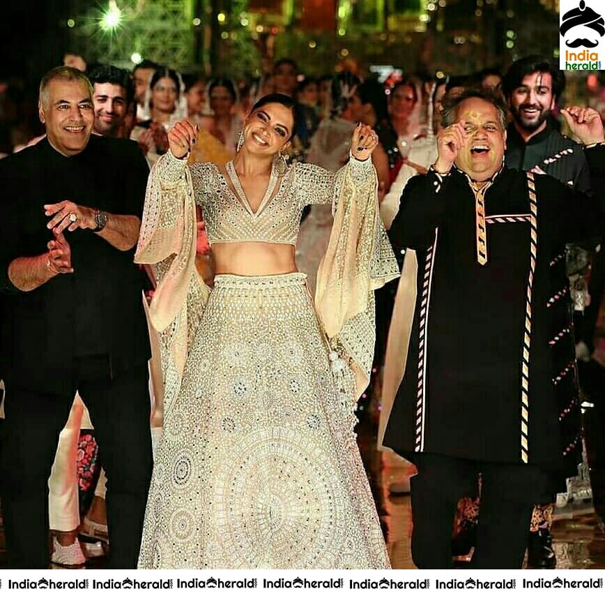 Actress Deepika Padukone Stunning Stills From Ramp Walk For Abu Jani
