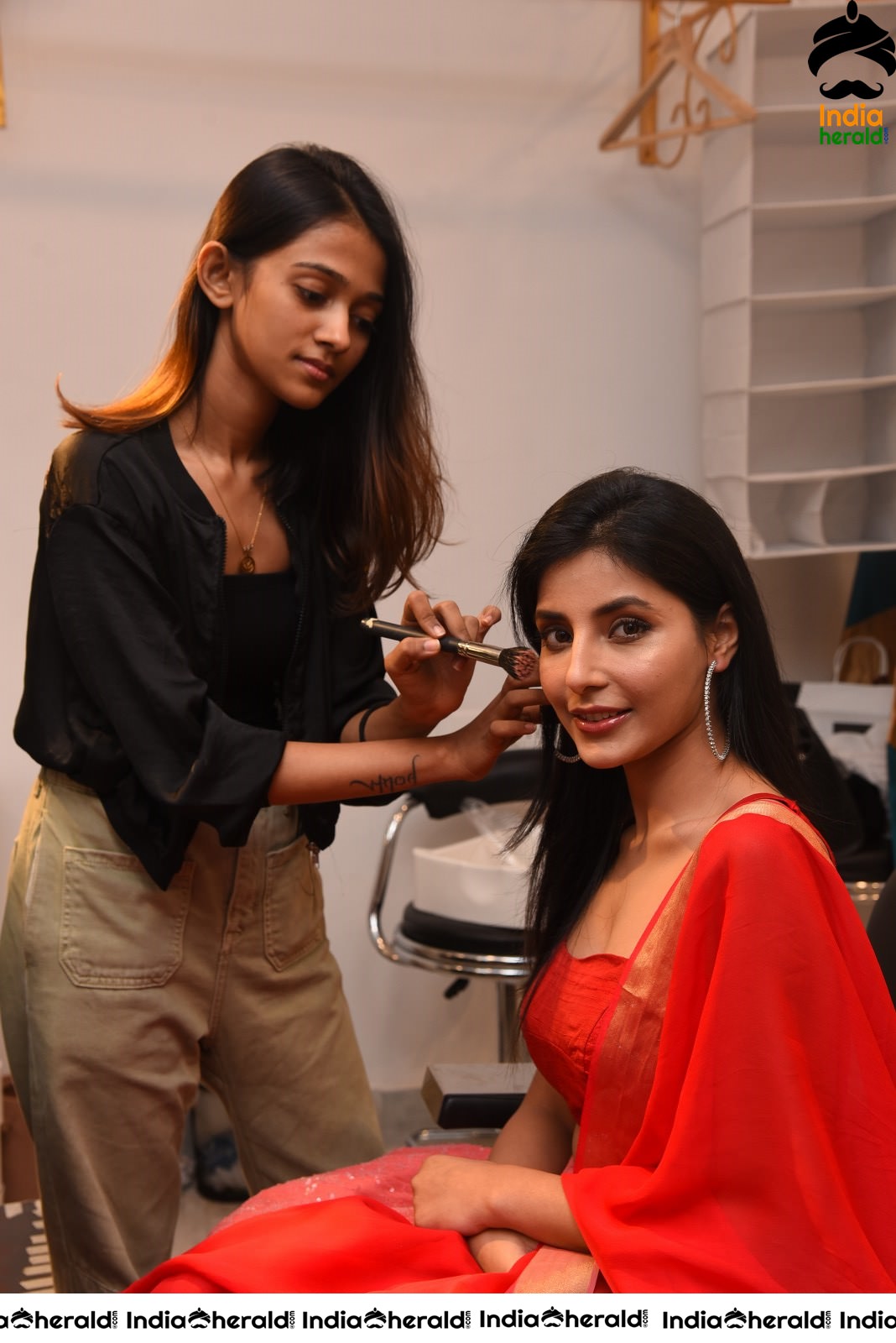 Actress Harshita Gaur gets Spa Treatment
