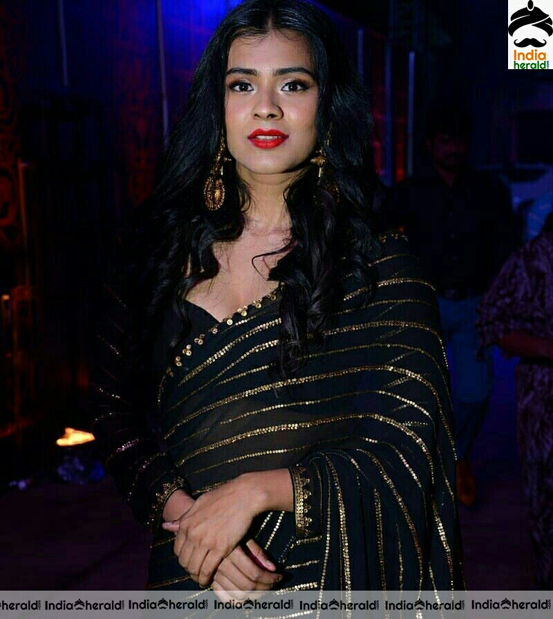 Actress Hebah Patel Hot Stills From ZEE Telugu Bullitera Awards 2019