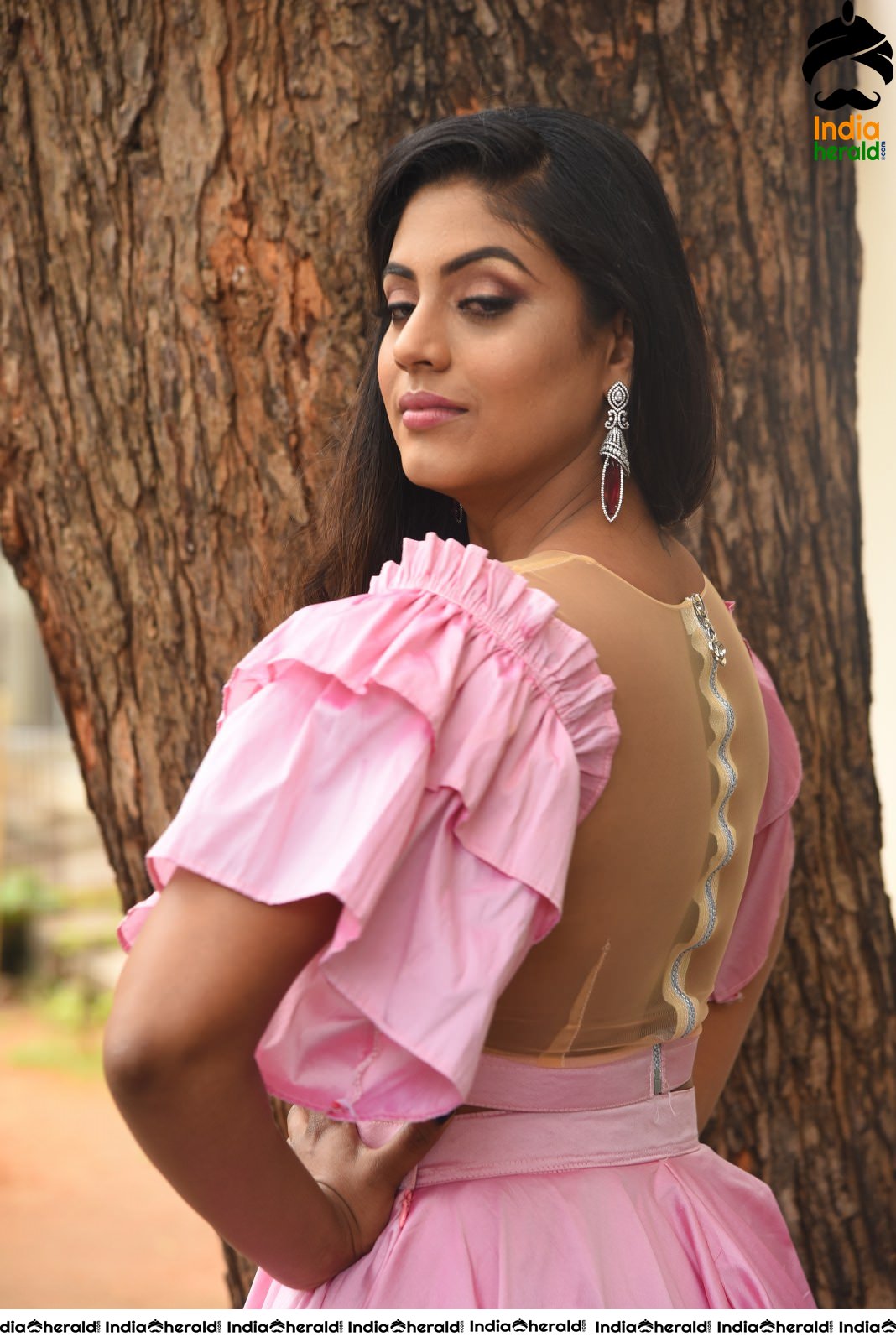 Actress Iniya Hot during Mamanga Press Meet Set 2