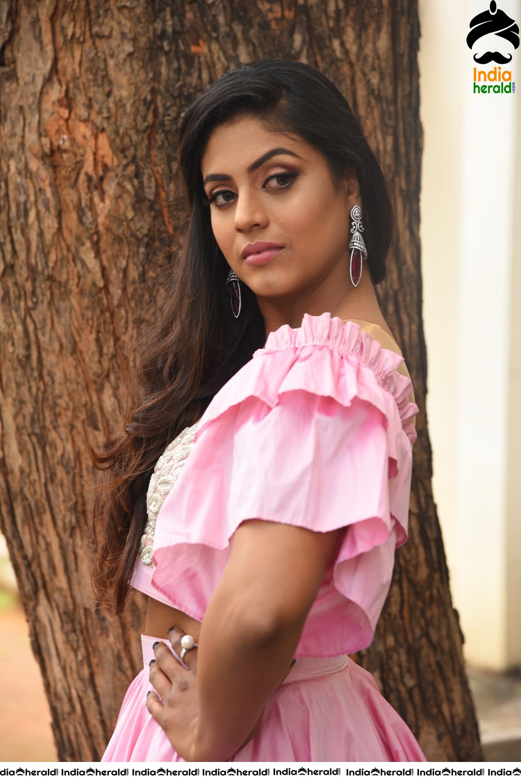 Actress Iniya Hot during Mamanga Press Meet Set 2