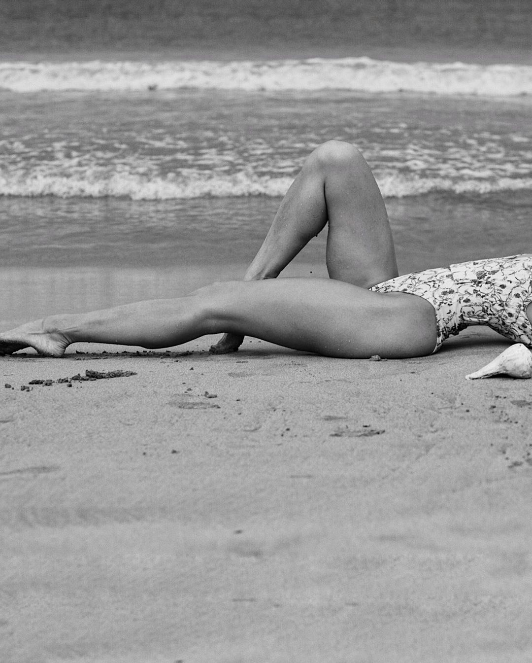 Actress Jacqueline Fernandez super hot stills