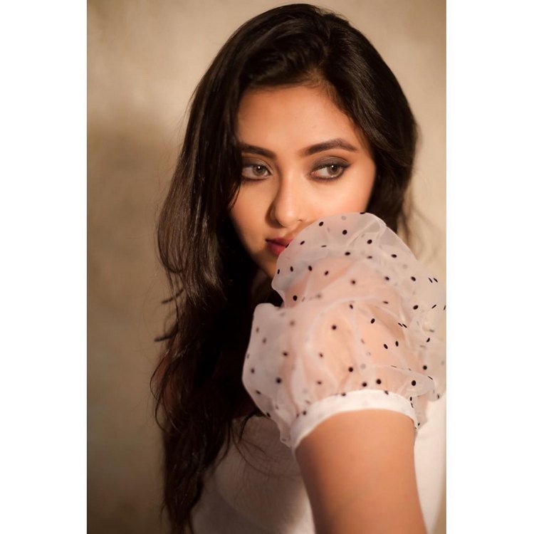 Actress Megha Chowdhury latest images