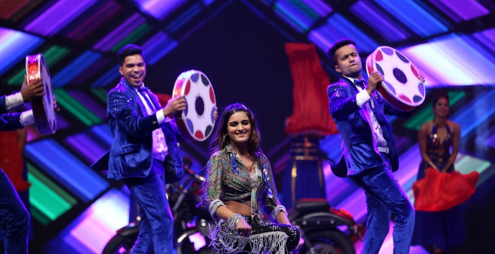 Actress Nidhhi Agerwal Hot Dance Stills From SIIMA Awards 2019 Set 3