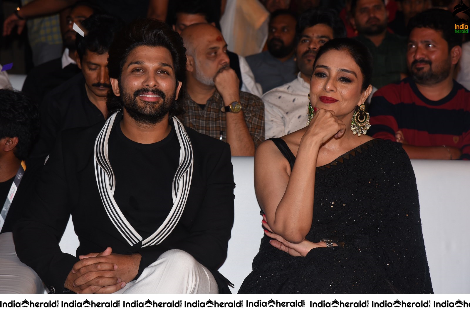 Actress Tabu Photos with Allu Arjun Set 2